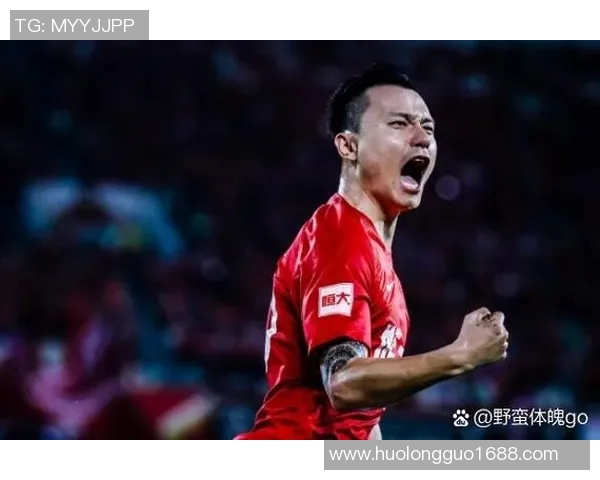 足球明星如同锋利之剑在绿茵场上挥舞展现技艺与荣耀